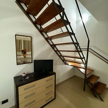 Agghiorna E Scura Guest house
