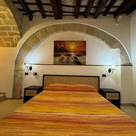 Agghiorna E Scura Guest house *